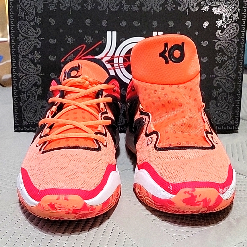 KD 15 Community mens sz 12